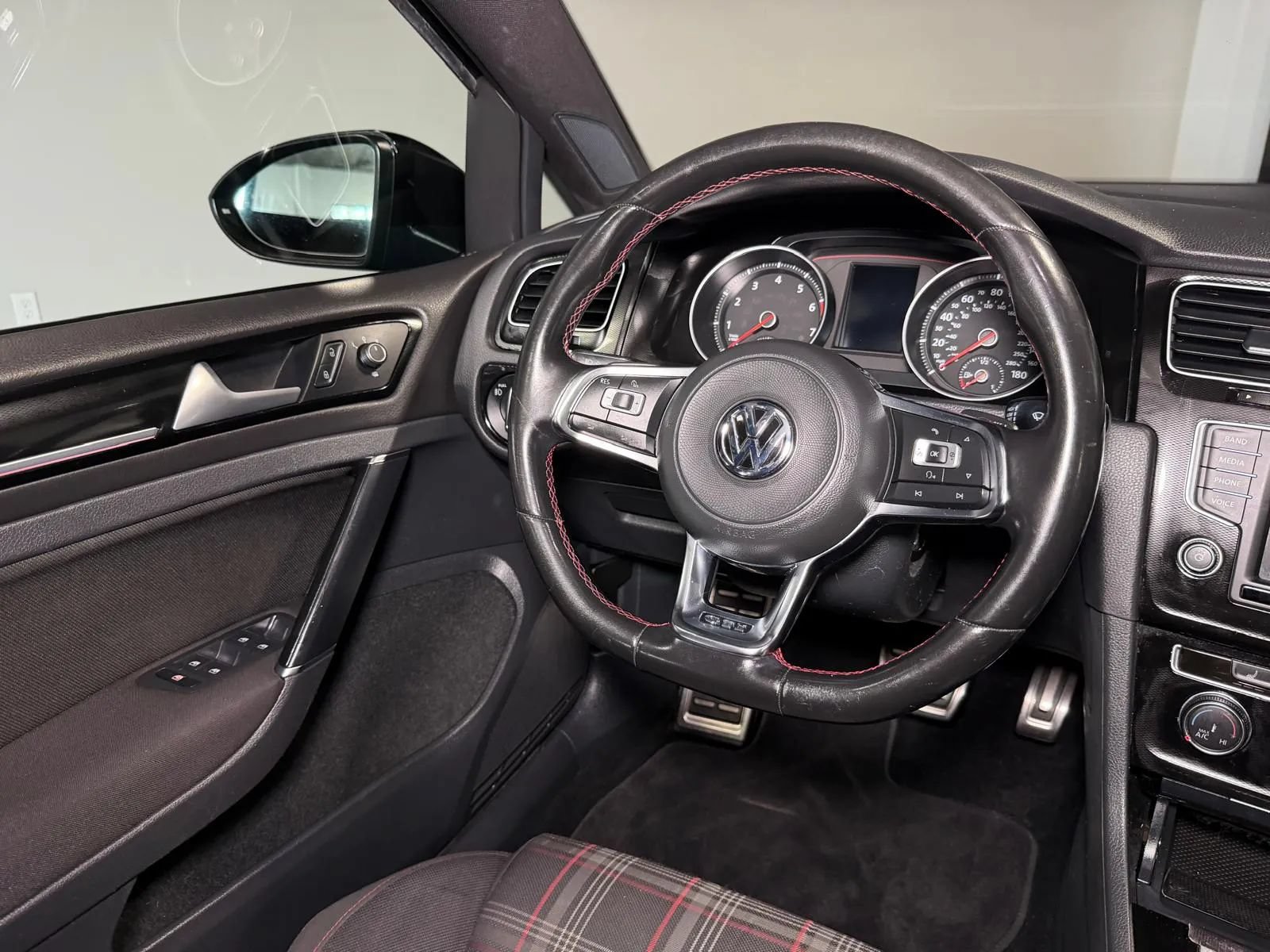 Used 2017 Volkswagen GTI S FWD image 20