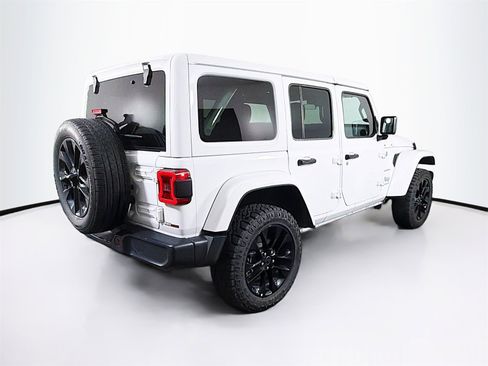 Used 2024 Jeep Wrangler Unlimited Sahara image 7
