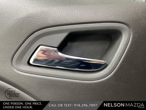 Used 2017 GMC Canyon SLE w/ All Terrain Package image 34