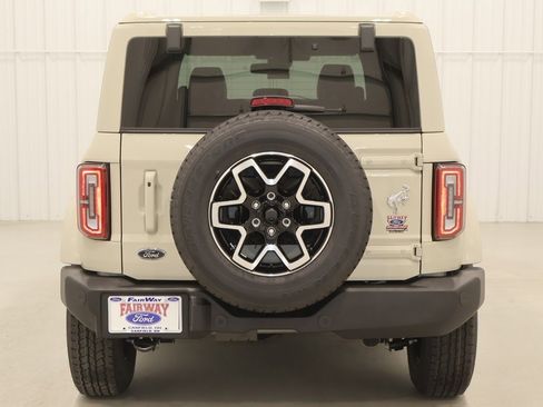 New 2025 Ford Bronco Outer Banks image 7