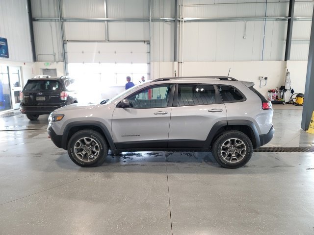 Used 2020 Jeep Cherokee Trailhawk w/ Comfort/Convenience Group AWD/4WD image 4