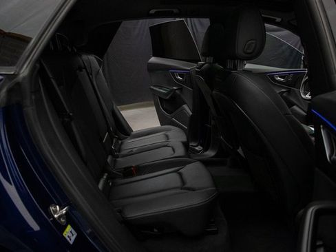 Used 2021 Audi Q8 Premium Plus image 18