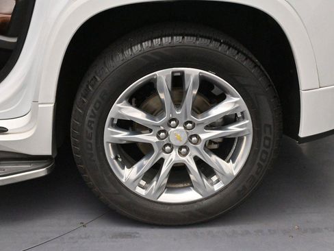 Used 2019 Chevrolet Traverse High Country w/ LPO, Floor Liner Package AWD/4WD image 44