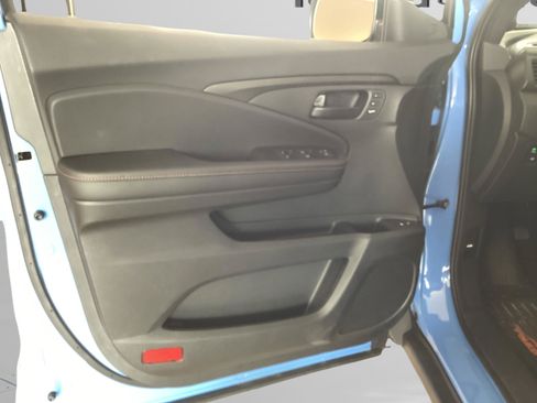 Used 2024 Honda Passport TrailSport image 31