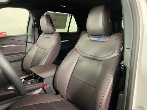 New 2026 Ford Explorer Platinum image 14