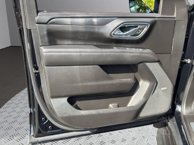 Used 2023 Chevrolet Tahoe RST w/ Luxury Package AWD/4WD image 14