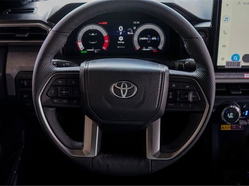 Used 2025 Toyota Tacoma TRD Sport w/ Tow Tech Package image 29