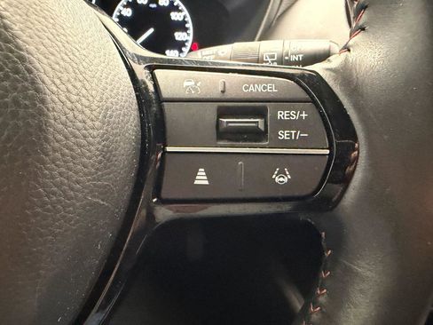 Used 2025 Honda HR-V Sport image 27