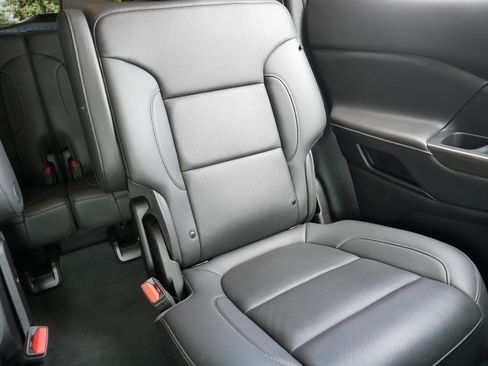 Used 2023 GMC Acadia SLT w/ Elevation Edition AWD/4WD image 14