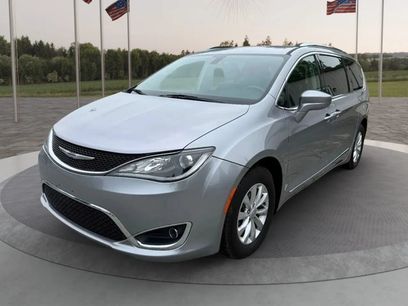 Used 2018 Chrysler Pacifica Touring-L