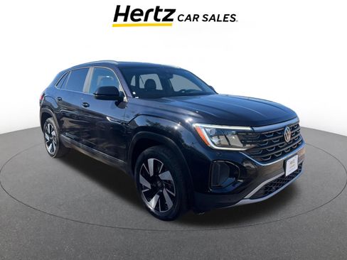 Used 2025 Volkswagen Atlas Cross Sport SE image 1