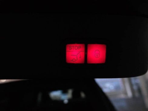 Used 2017 Mercedes-Benz GLS 550 4MATIC image 11