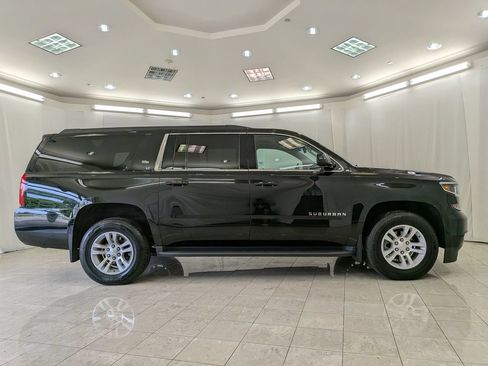 Used 2019 Chevrolet Suburban LT AWD/4WD image 11