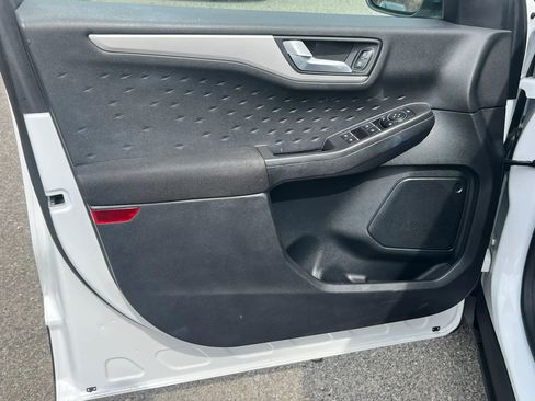 Used 2020 Ford Escape SE FWD image 12