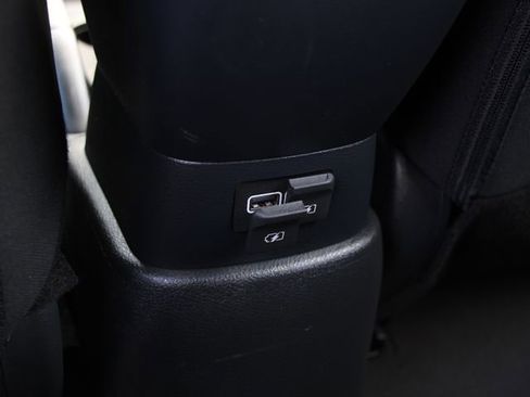 Certified 2025 Nissan Kicks Play S FWD image 27