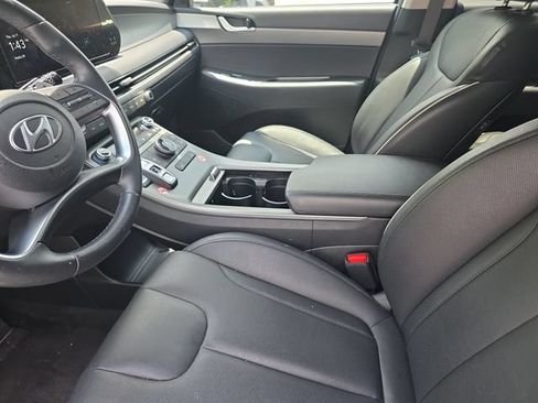 Used 2025 Hyundai Palisade SEL FWD image 11