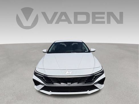 New 2026 Hyundai Elantra Hybrid FWD image 9