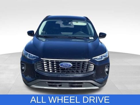 Used 2023 Ford Escape Platinum AWD/4WD image 2