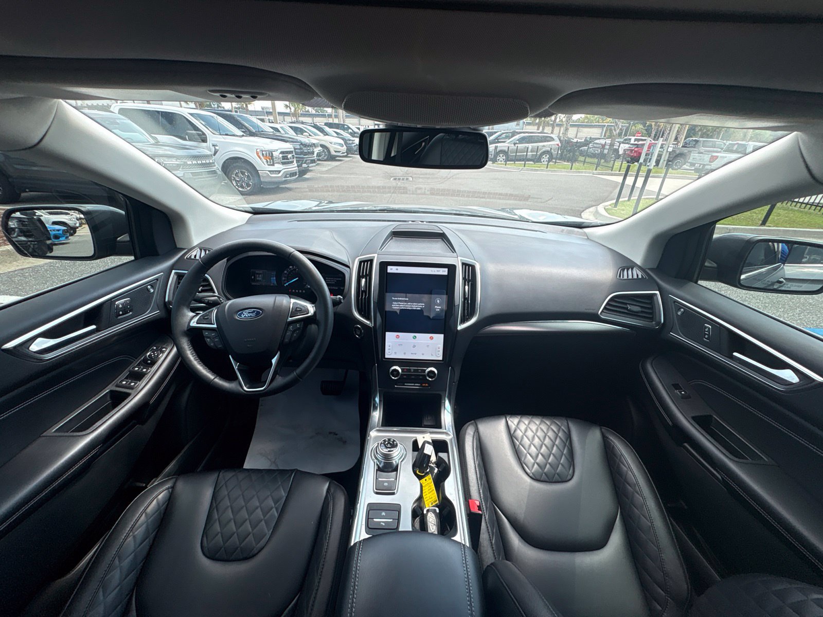 Used 2023 Ford Edge Titanium AWD/4WD image 17