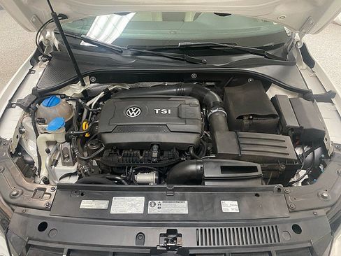 Used 2014 Volkswagen Passat 1.8T SEL Premium image 17