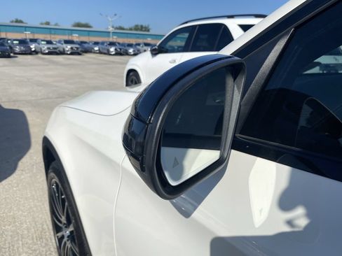 Used 2022 Mercedes-Benz GLC 300 4MATIC Coupe image 19