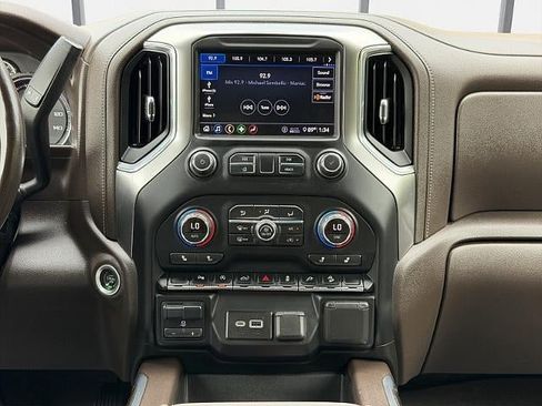 Used 2020 Chevrolet Silverado 1500 LT Trail Boss AWD/4WD image 22