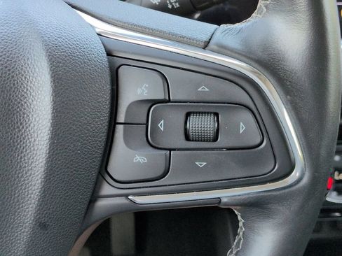 Used 2023 Buick Encore GX Essence w/ Experience Buick Package FWD image 28
