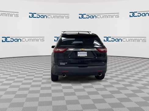 Used 2018 Chevrolet Traverse LT FWD image 7