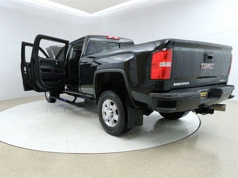Used 2019 GMC Sierra 3500 Denali image 11