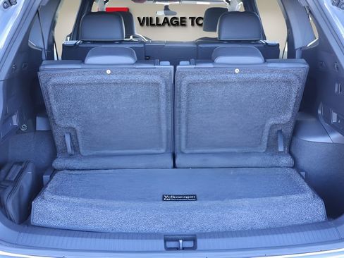 Used 2023 Volkswagen Tiguan SE R-Line image 16