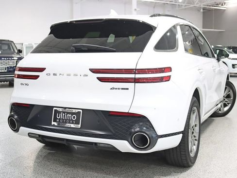 Used 2022 Genesis GV70 3.5T Sport w/ Sport Advanced Package AWD/4WD image 13
