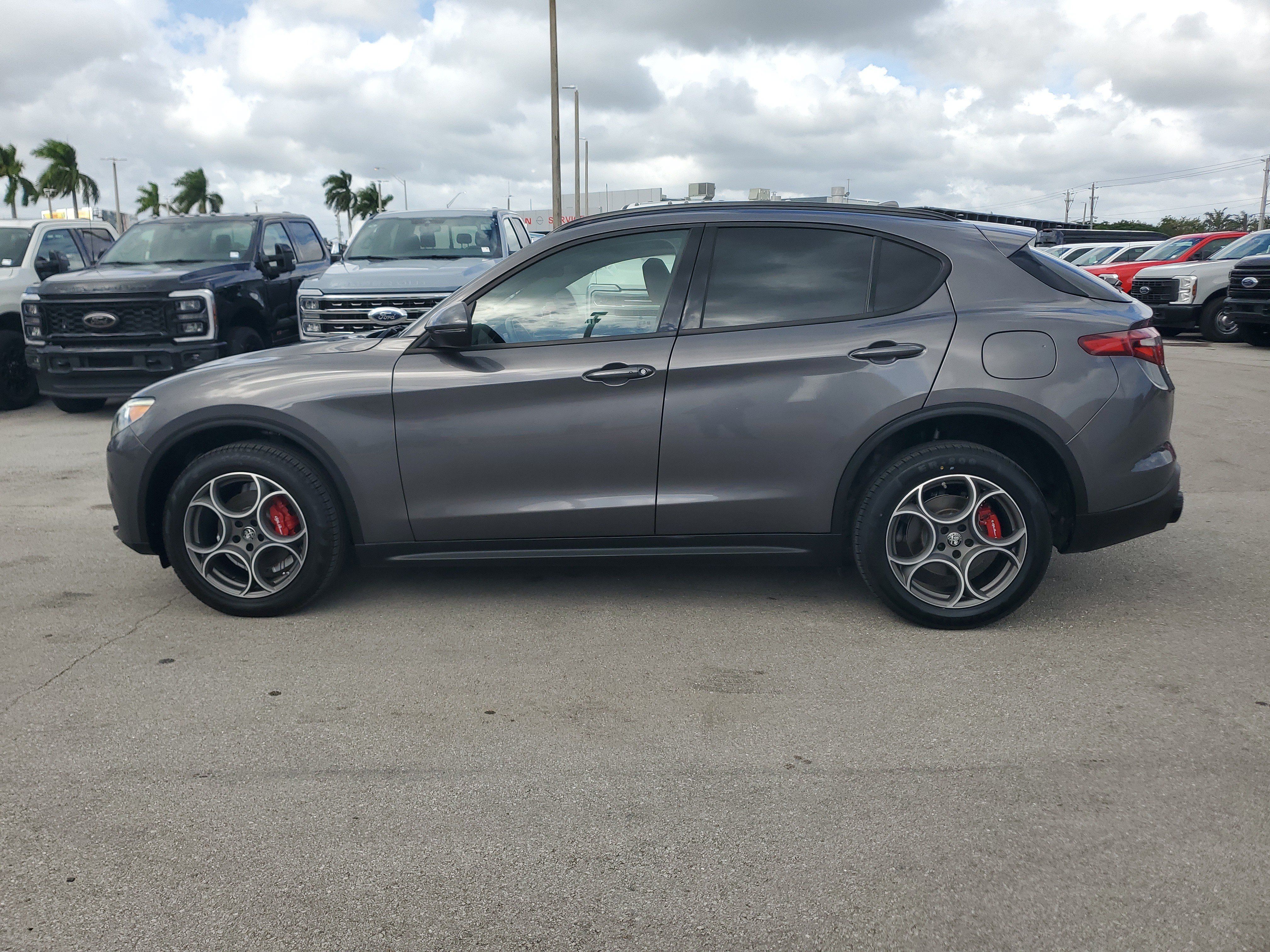 Used 2022 Alfa Romeo Stelvio Sprint AWD/4WD image 8