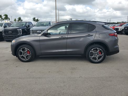 Used 2022 Alfa Romeo Stelvio Sprint image 8