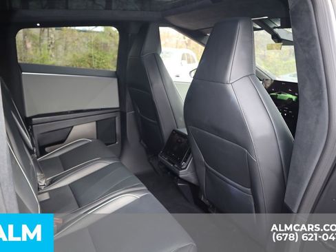 Used 2025 Tesla Cybertruck AWD Crew Cab image 22