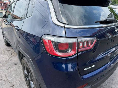 Used 2019 Jeep Compass Latitude AWD/4WD image 9