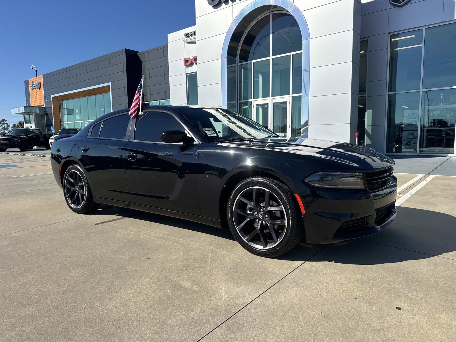 Used 2021 Dodge Charger SXT w/ Blacktop Package RWD image 1