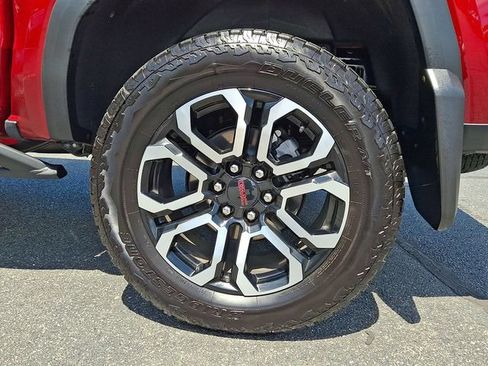 Used 2025 GMC Canyon AT4 w/ Nightfall Edition AWD/4WD image 31