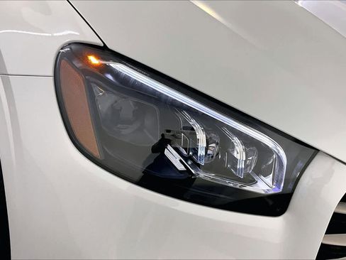 New 2026 Mercedes-Benz GLS 450 4MATIC image 16