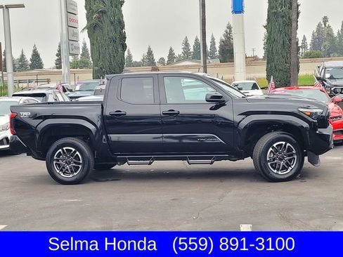 Used 2024 Toyota Tacoma TRD Sport image 4