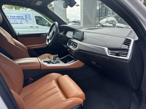Used 2022 BMW X5 xDrive40i w/ Premium Package image 5