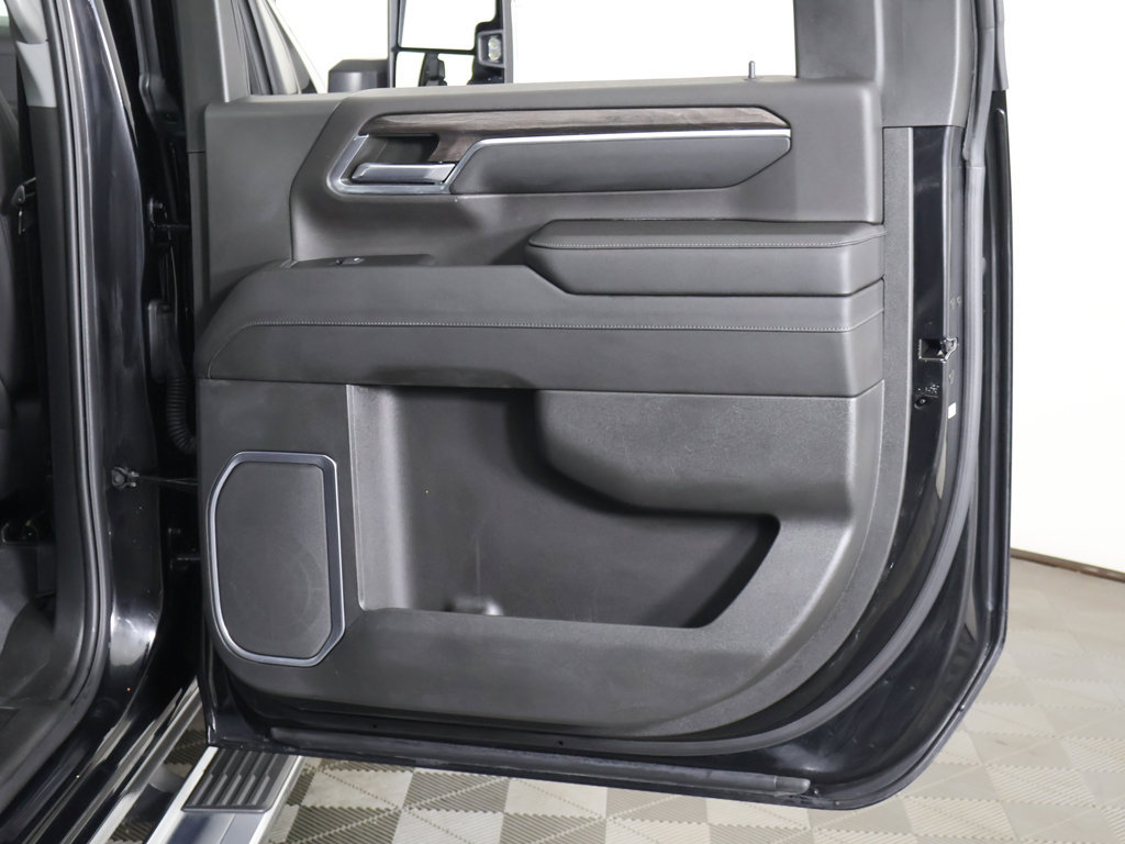 Used 2024 Chevrolet Silverado 2500 LTZ w/ LTZ Convenience Package AWD/4WD image 31