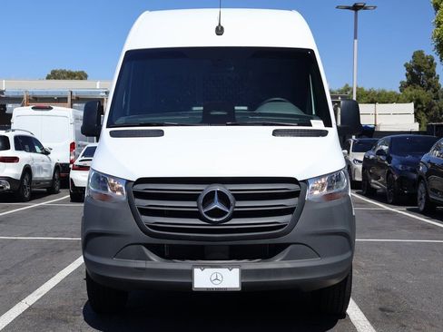 Used 2025 Mercedes-Benz Sprinter 2500 image 2