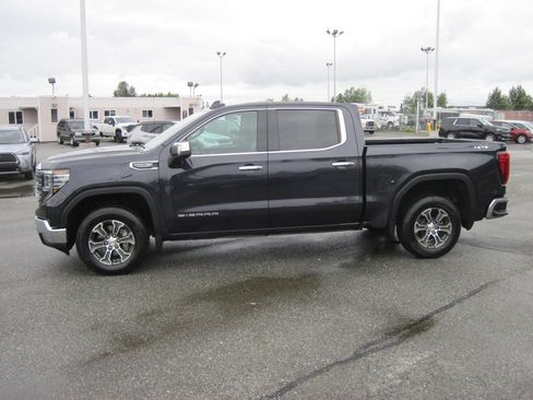 Used 2025 GMC Sierra 1500 SLT AWD/4WD image 7