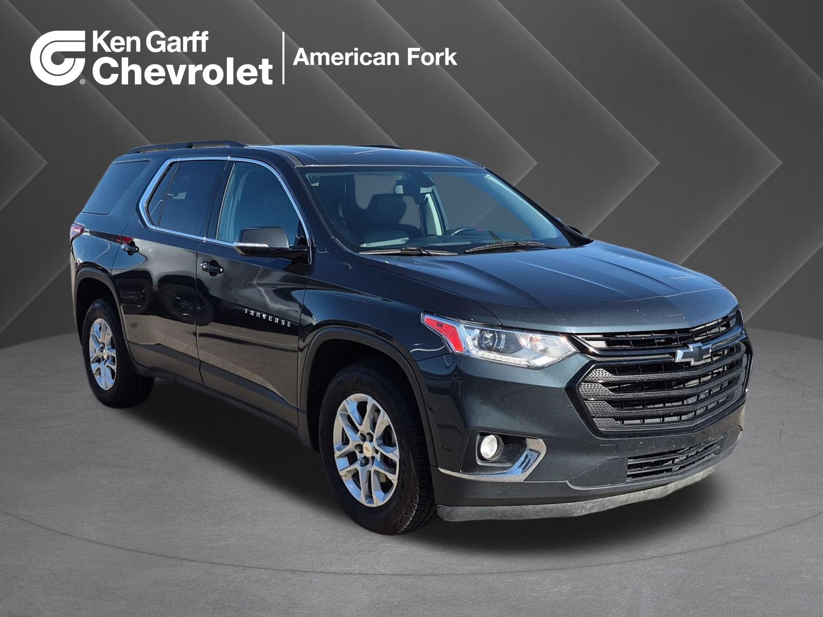 Used 2019 Chevrolet Traverse LT w/ LPO, Black Accent Package AWD/4WD image 1