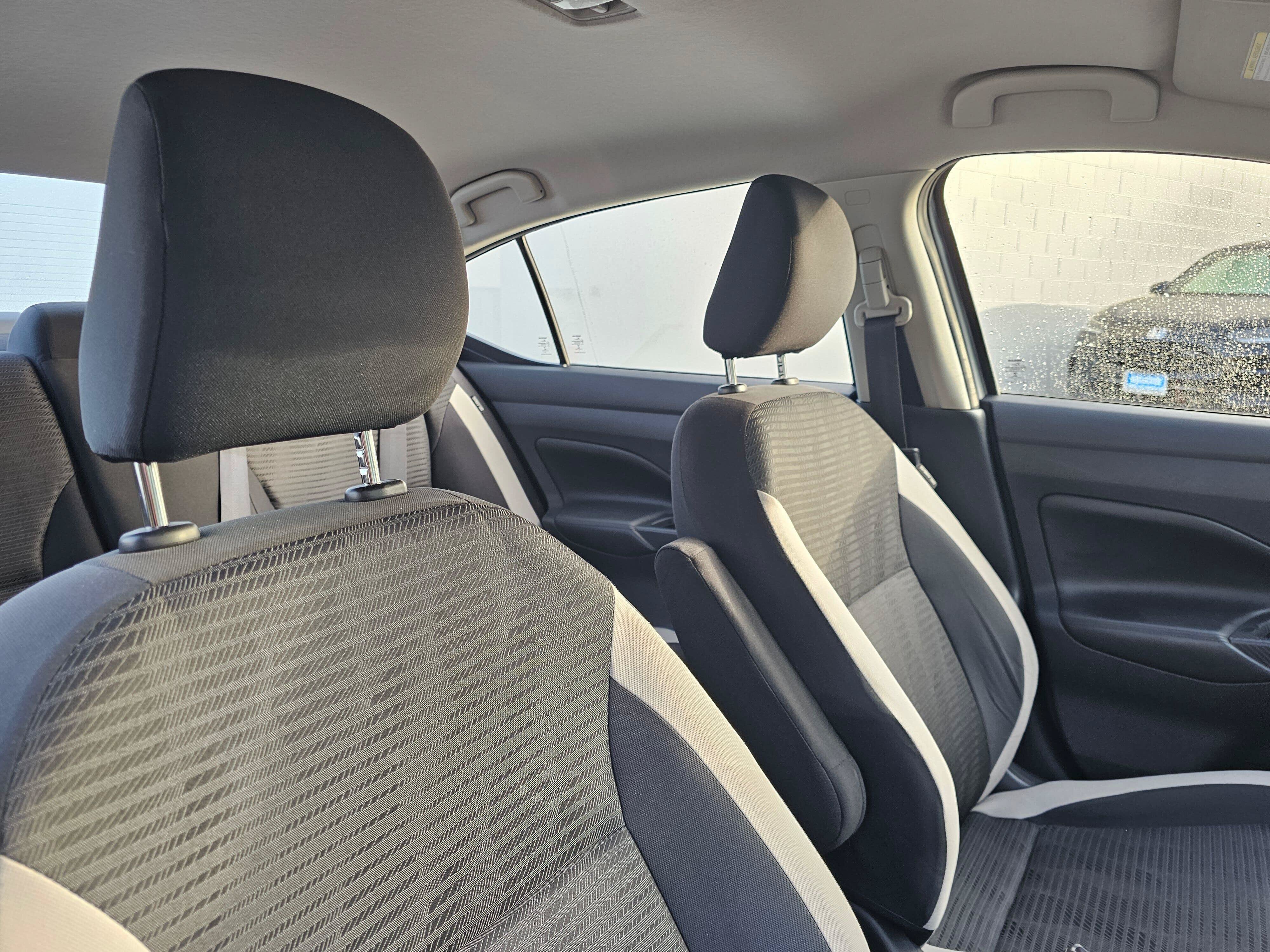 Used 2020 Nissan Versa SV FWD image 11