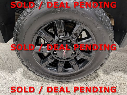 Used 2025 GMC Sierra 3500 AT4 w/ AT4 Premium Plus Package AWD/4WD image 14