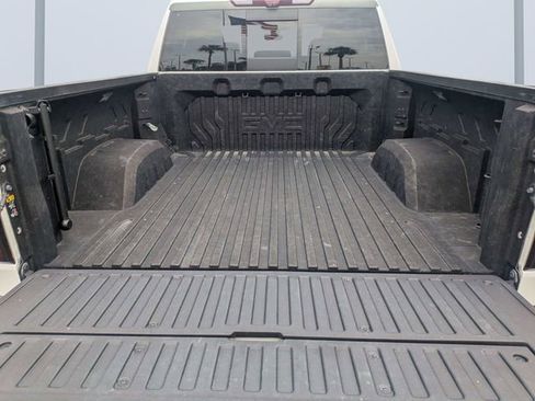Used 2021 GMC Sierra 1500 Denali w/ Denali Carbonpro Edition AWD/4WD image 12