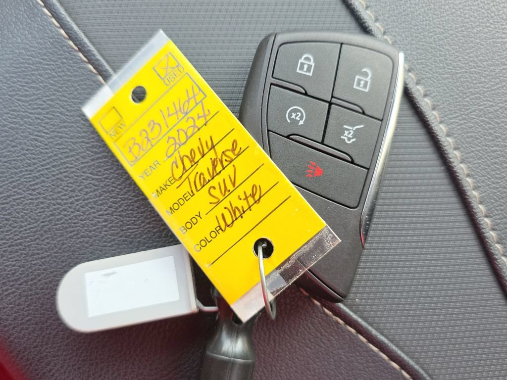 Used 2024 Chevrolet Traverse RS AWD/4WD image 23