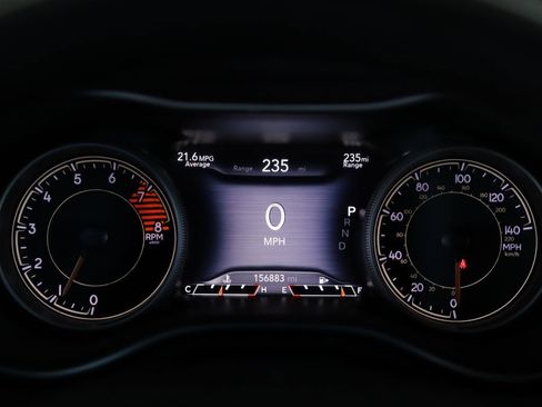 Used 2019 Jeep Cherokee Trailhawk w/ Cold Weather Group image 11