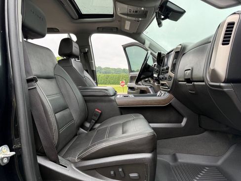Used 2019 GMC Sierra 3500 Denali w/ Duramax Plus Package AWD/4WD image 20